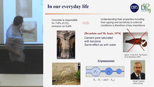 Confinement de fluides dans des matériaux nanoporeux